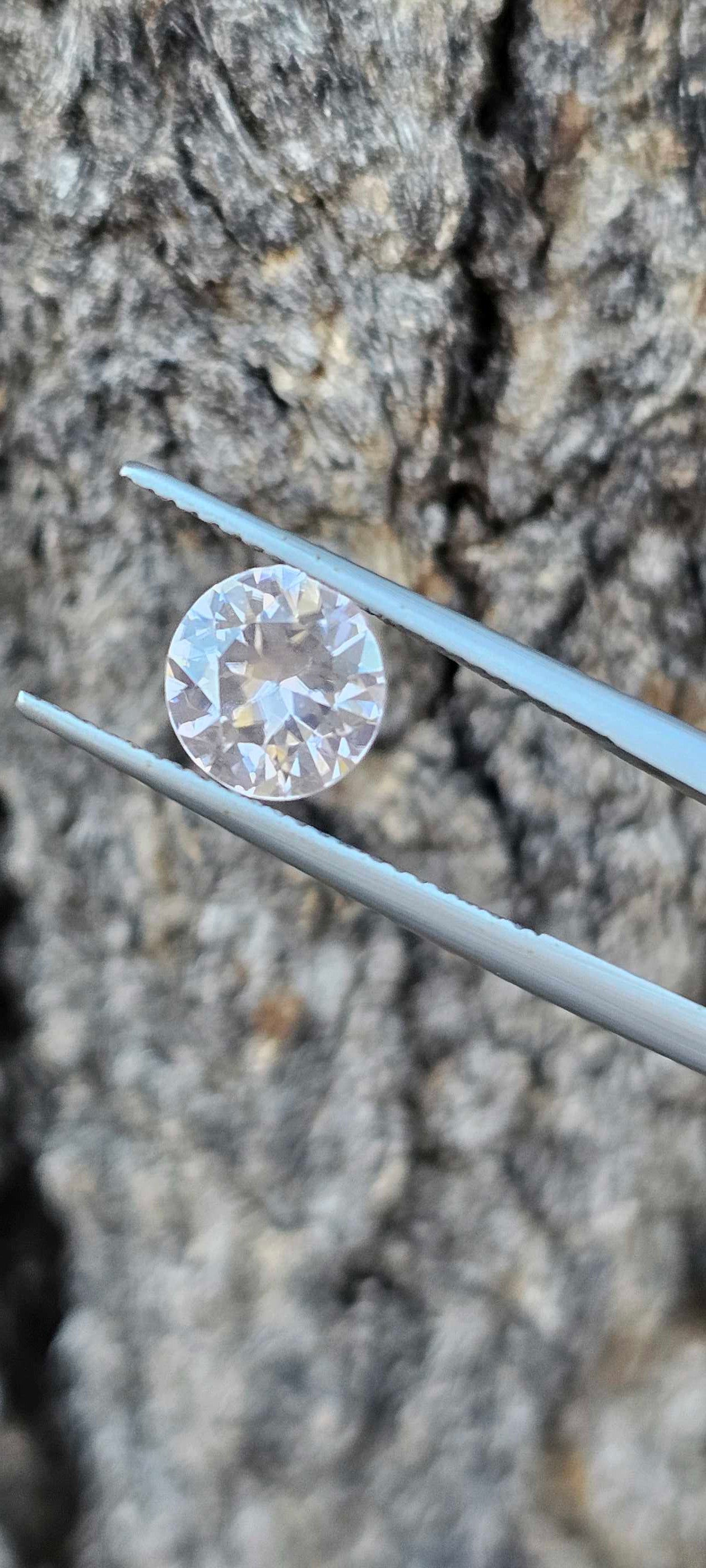 2.5ct Harts Range Zircon - Evolution Gemstones