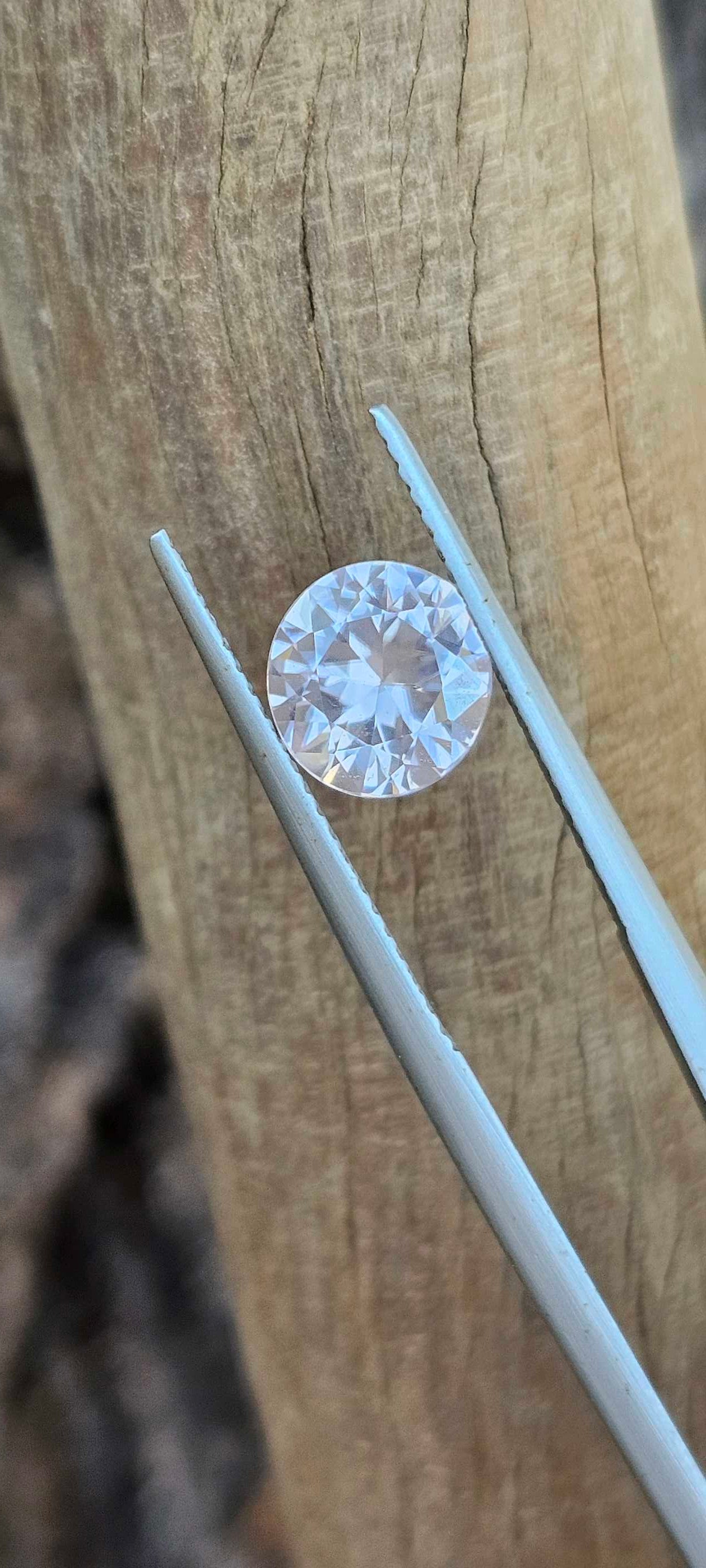 2.5ct Harts Range Zircon - Evolution Gemstones