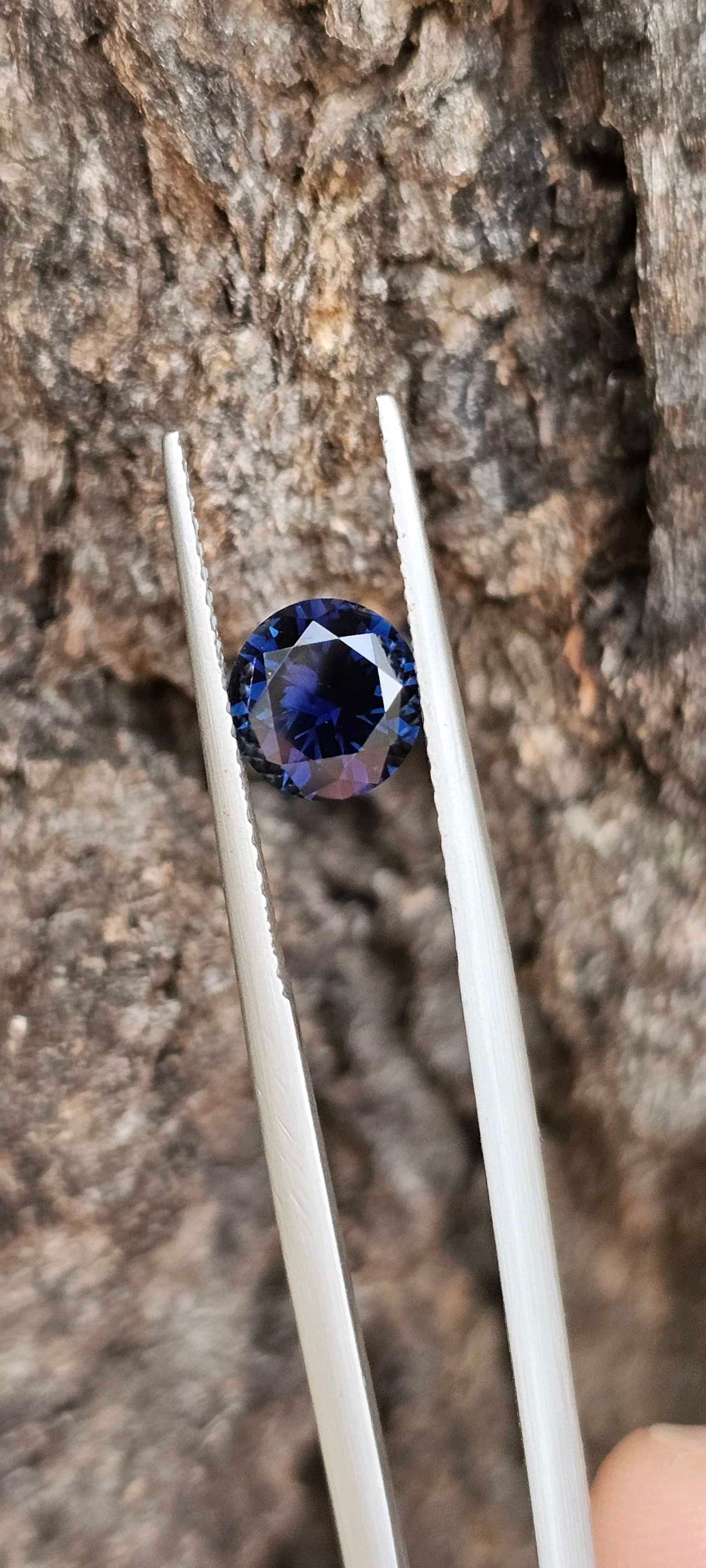 1.535ct midnight blue violet sapphire - Evolution Gemstones