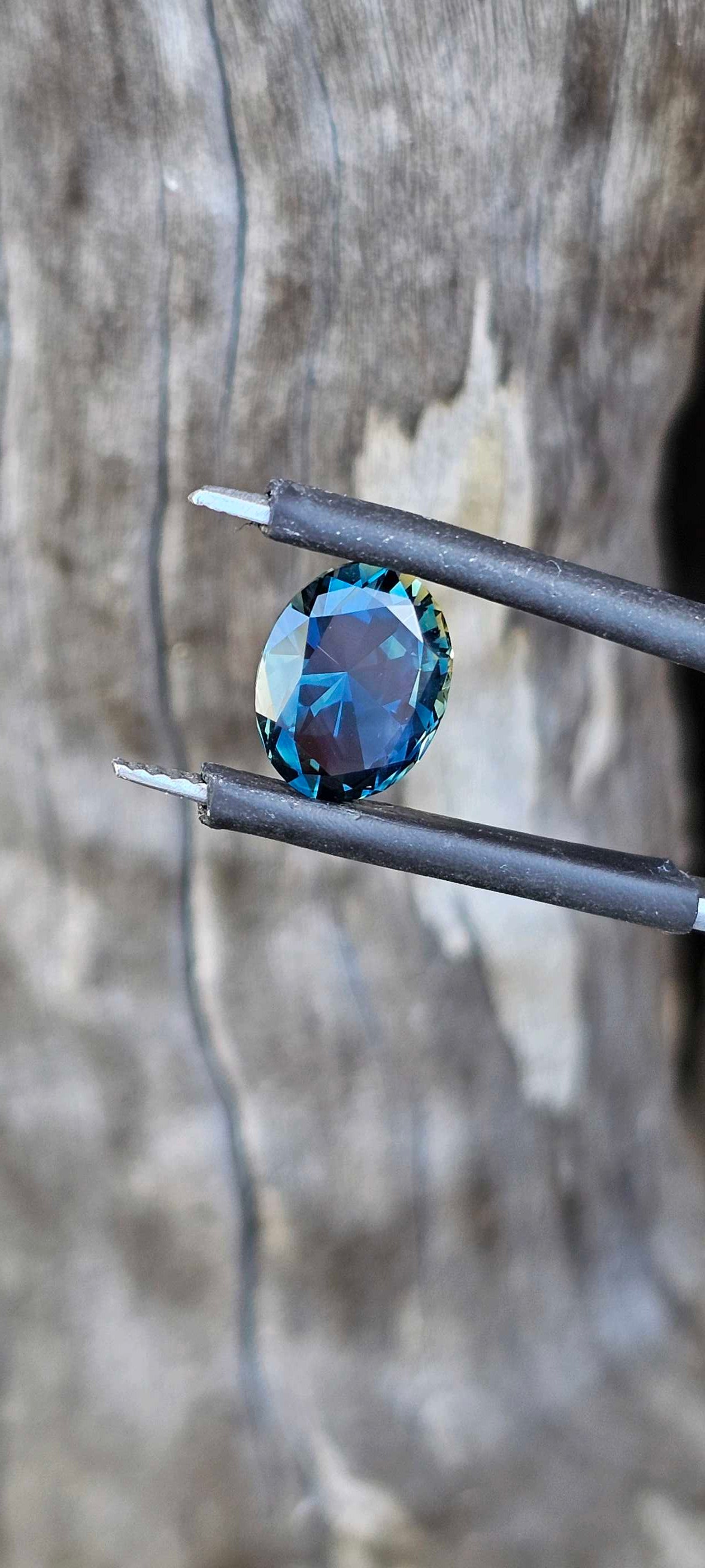 3ct Oval Parti Sapphire - Evolution Gemstones