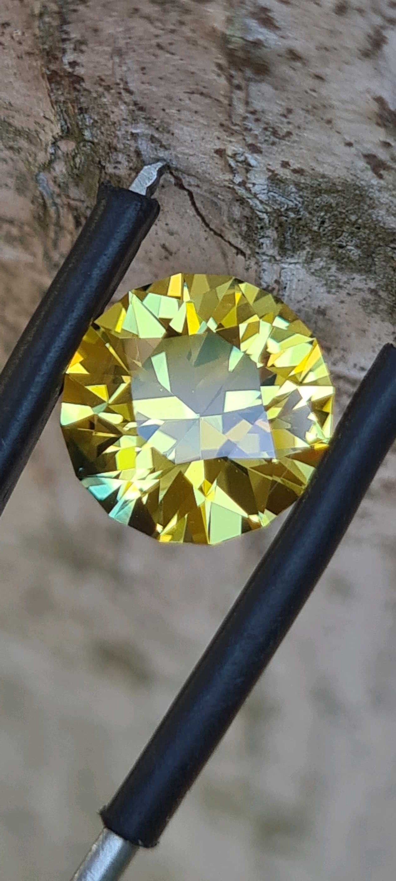 3.85ct Yellow Parti Sapphire - Evolution Gemstones