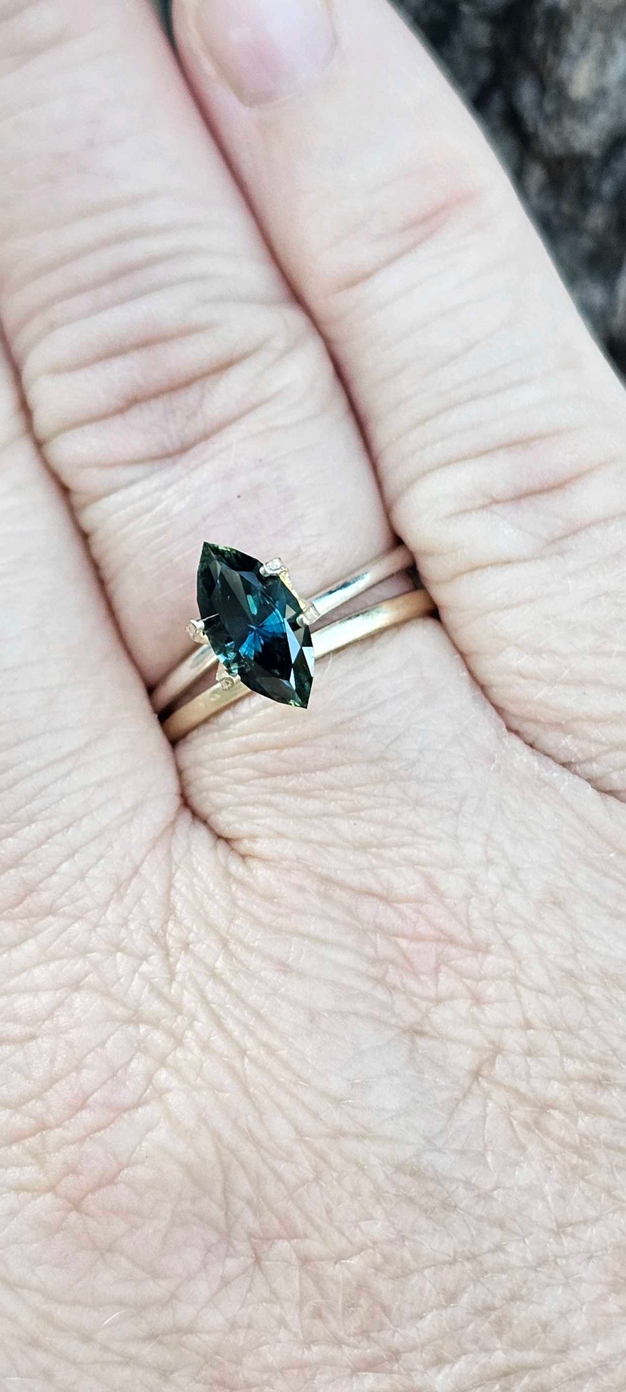 1.5ct marquise sapphire - Evolution Gemstones