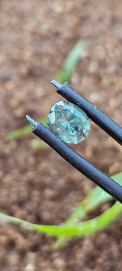 Pale Greeny Blue Sapphire 1.25ct - Evolution Gemstones