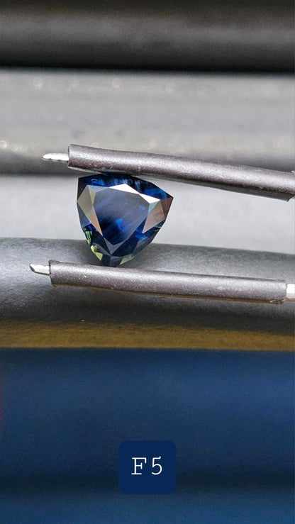 Intensely deep blue sapphire - Evolution Gemstones