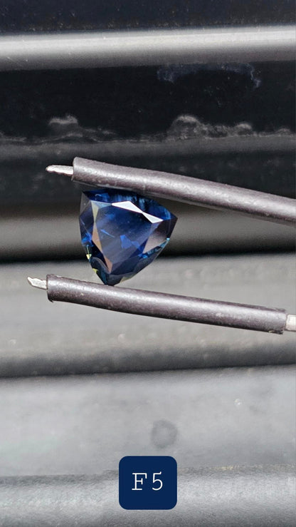 Intensely deep blue sapphire - Evolution Gemstones