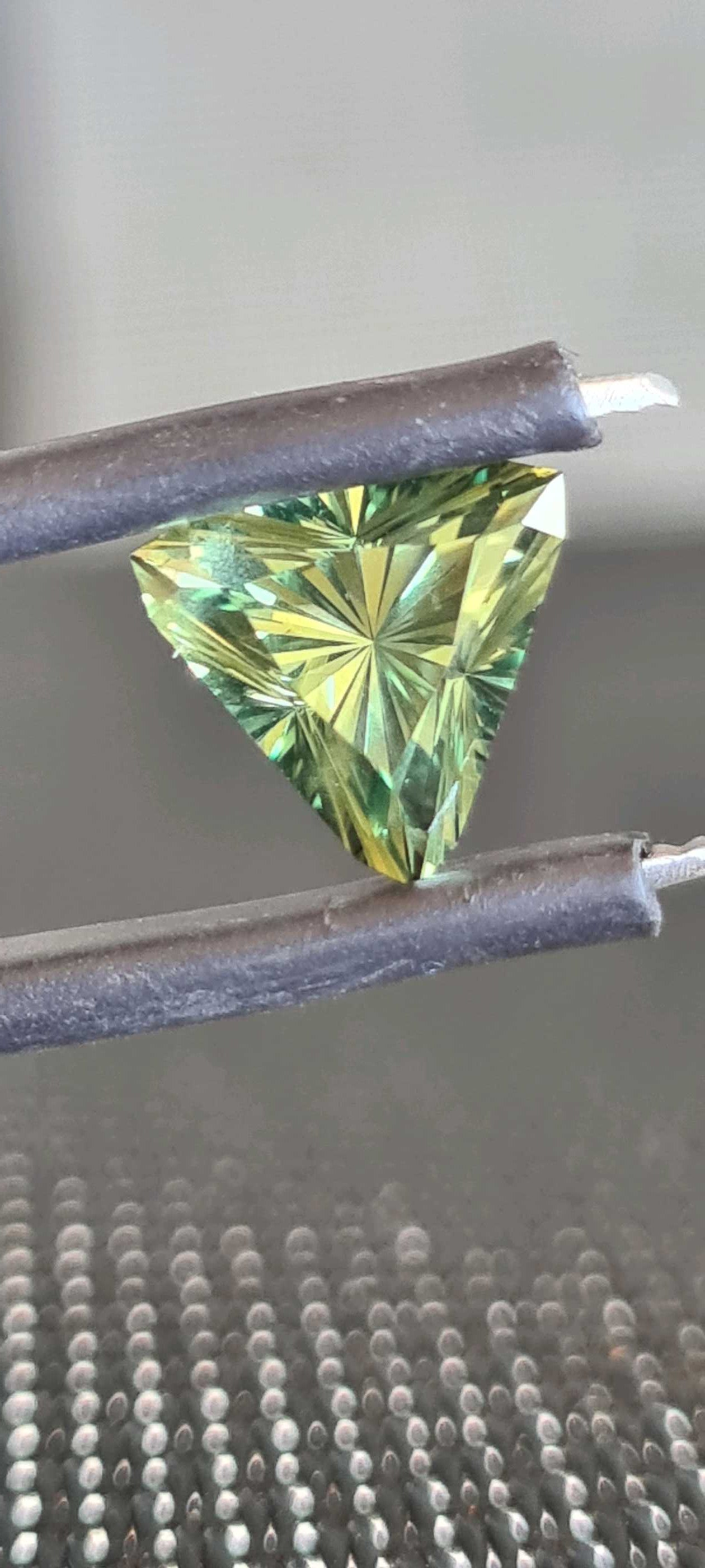 1.8ct Stunning Green Triangle Sapphire - Evolution Gemstones