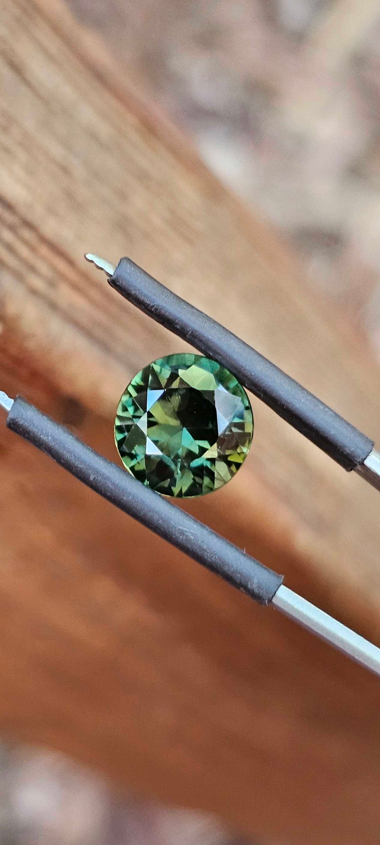 2.89ct Strong Green Australian Sapphire - Evolution Gemstones