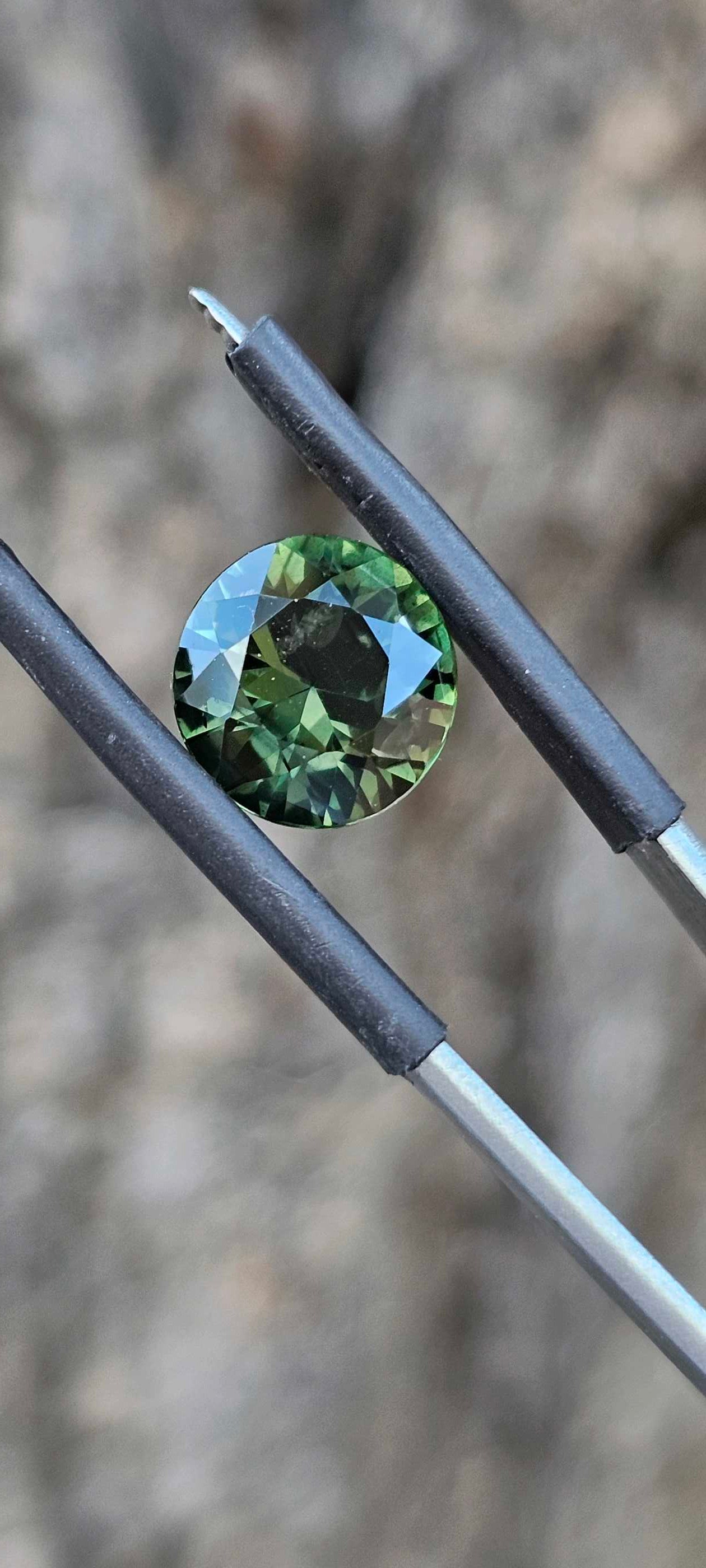 2.89ct Strong Green Australian Sapphire - Evolution Gemstones