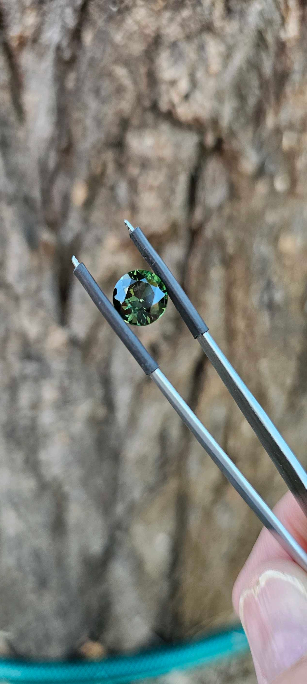 2.89ct Strong Green Australian Sapphire - Evolution Gemstones