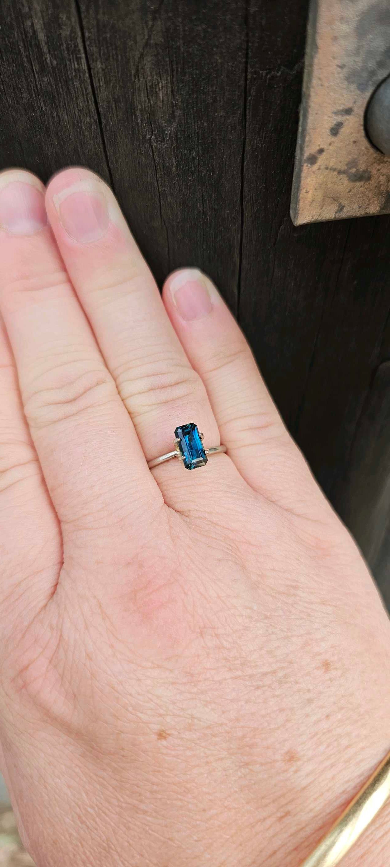 1.63ct Blue Rectangle Sapphire - Evolution Gemstones