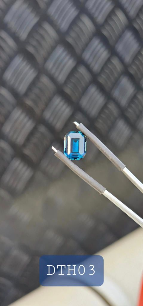 Bold Blue Sapphire 2.840ct - Evolution Gemstones