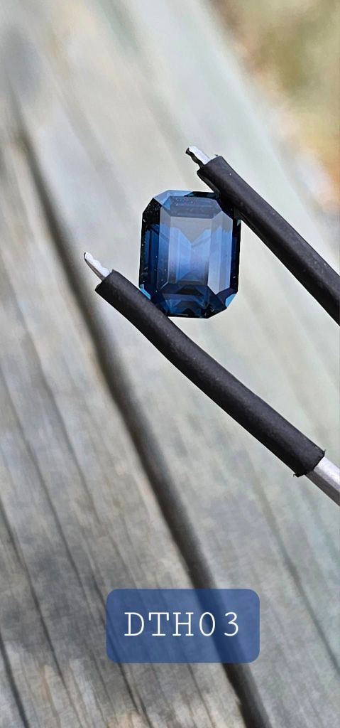 Bold Blue Sapphire 2.840ct - Evolution Gemstones