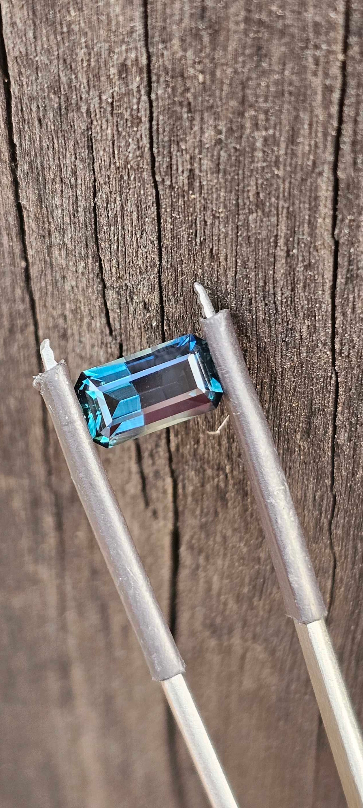 1.63ct Blue Rectangle Sapphire - Evolution Gemstones