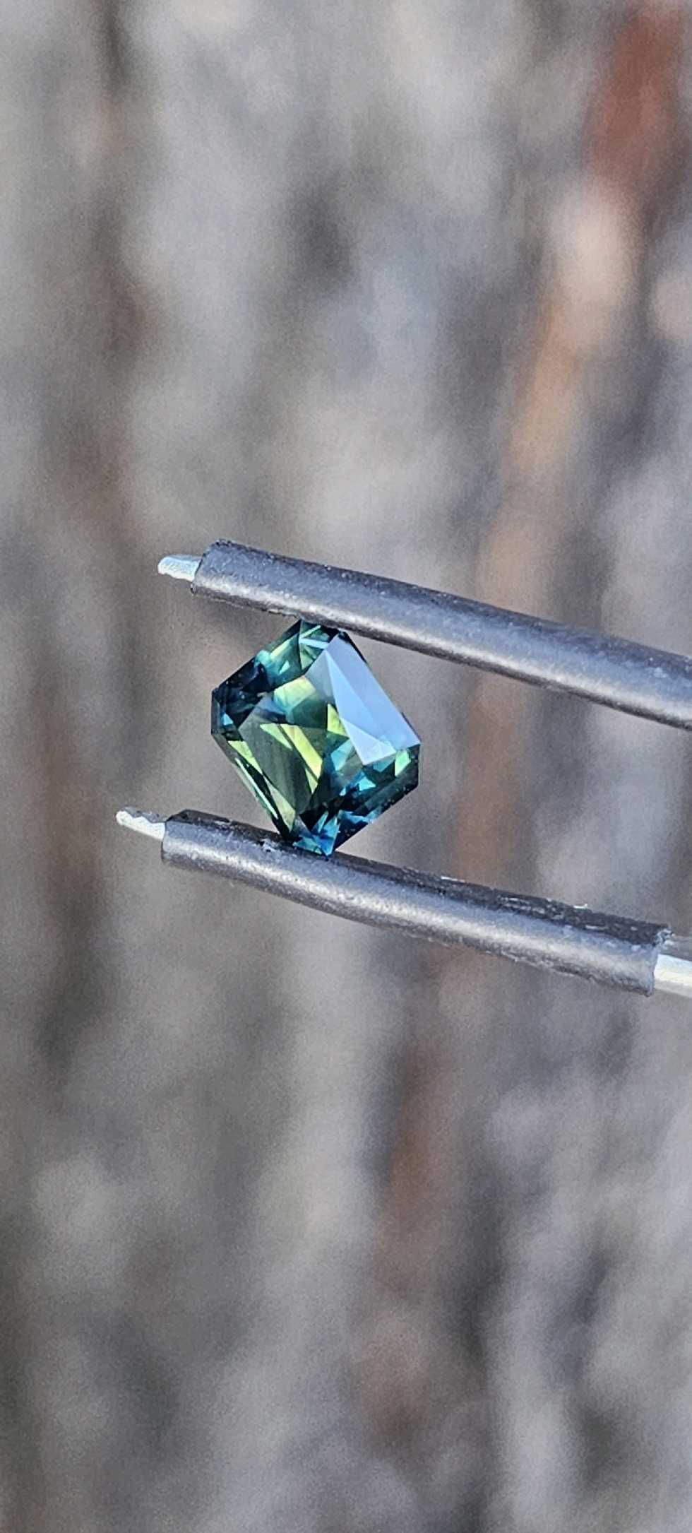 Australian Excellence! 2.270ct sapphire - Evolution Gemstones