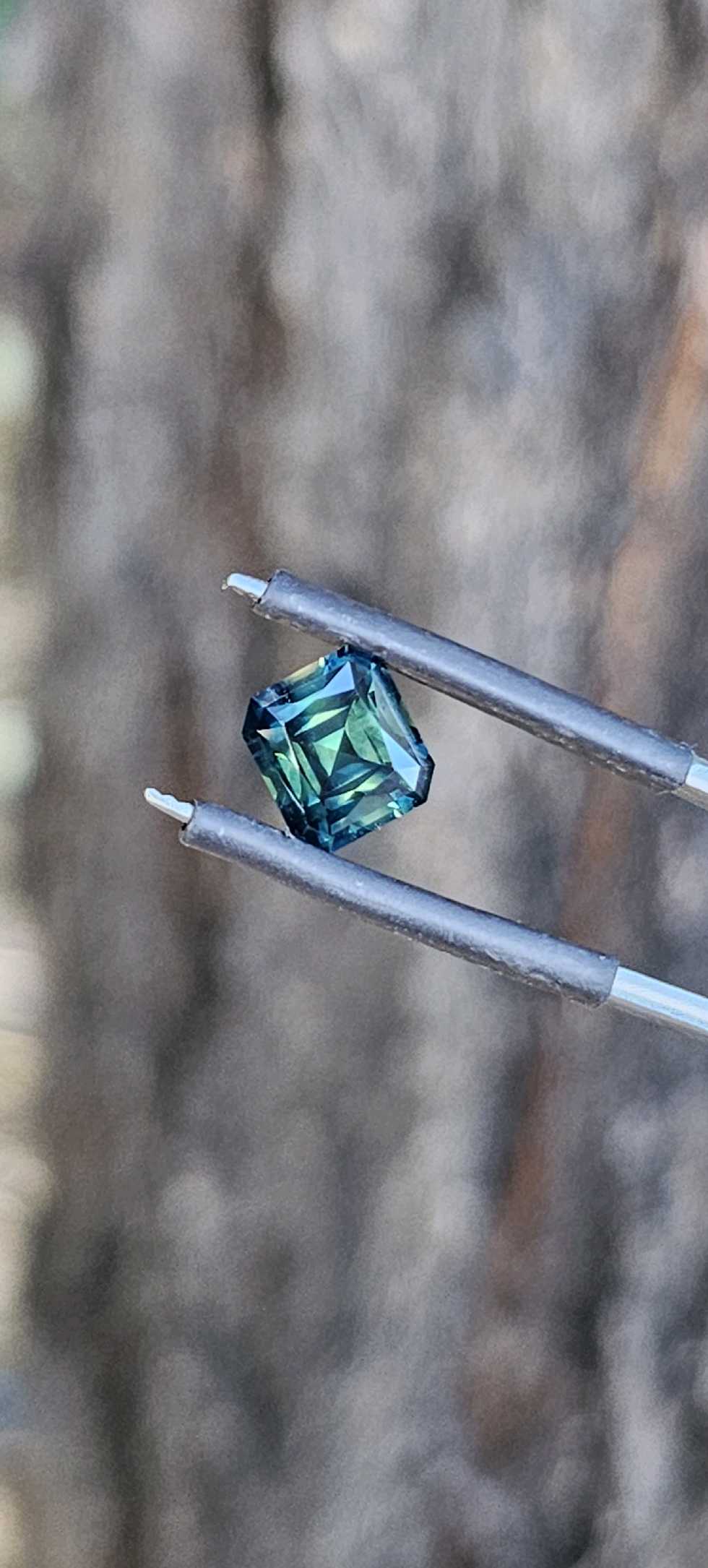 Australian Excellence! 2.270ct sapphire - Evolution Gemstones