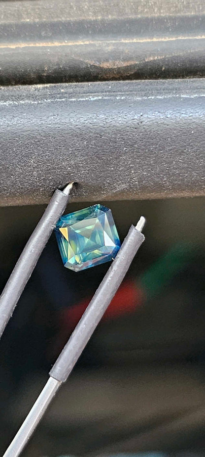 Australian Excellence! 2.270ct sapphire - Evolution Gemstones