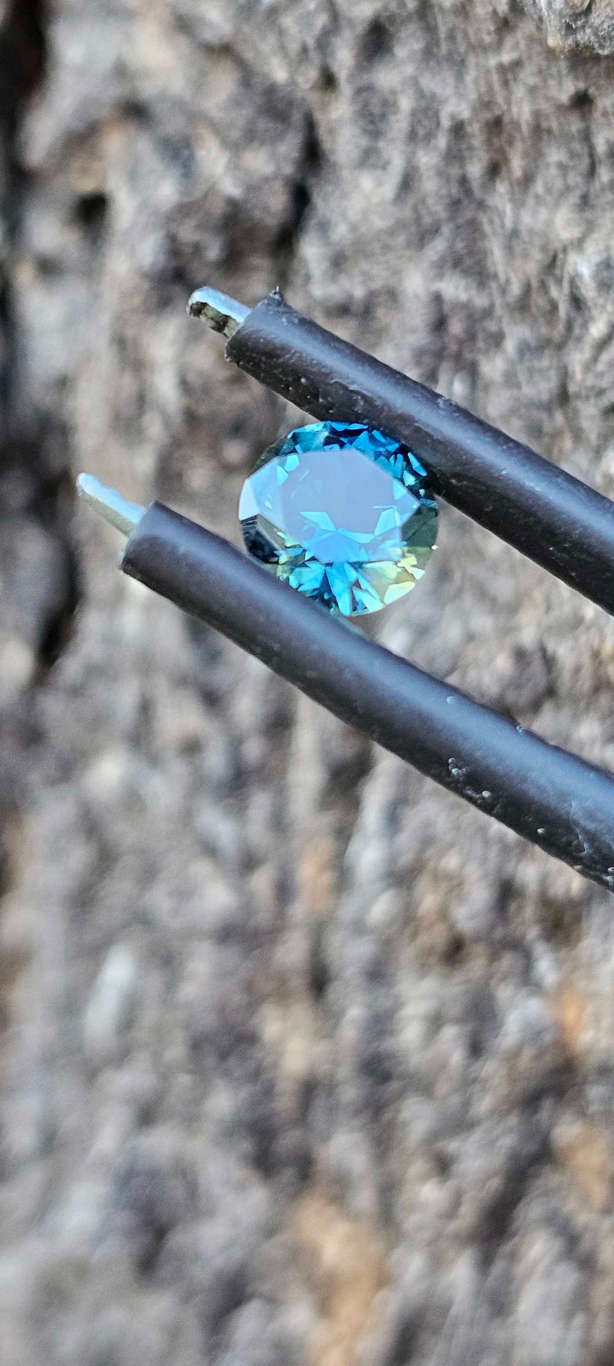 0.805ct Devine blue sapphire - Evolution Gemstones