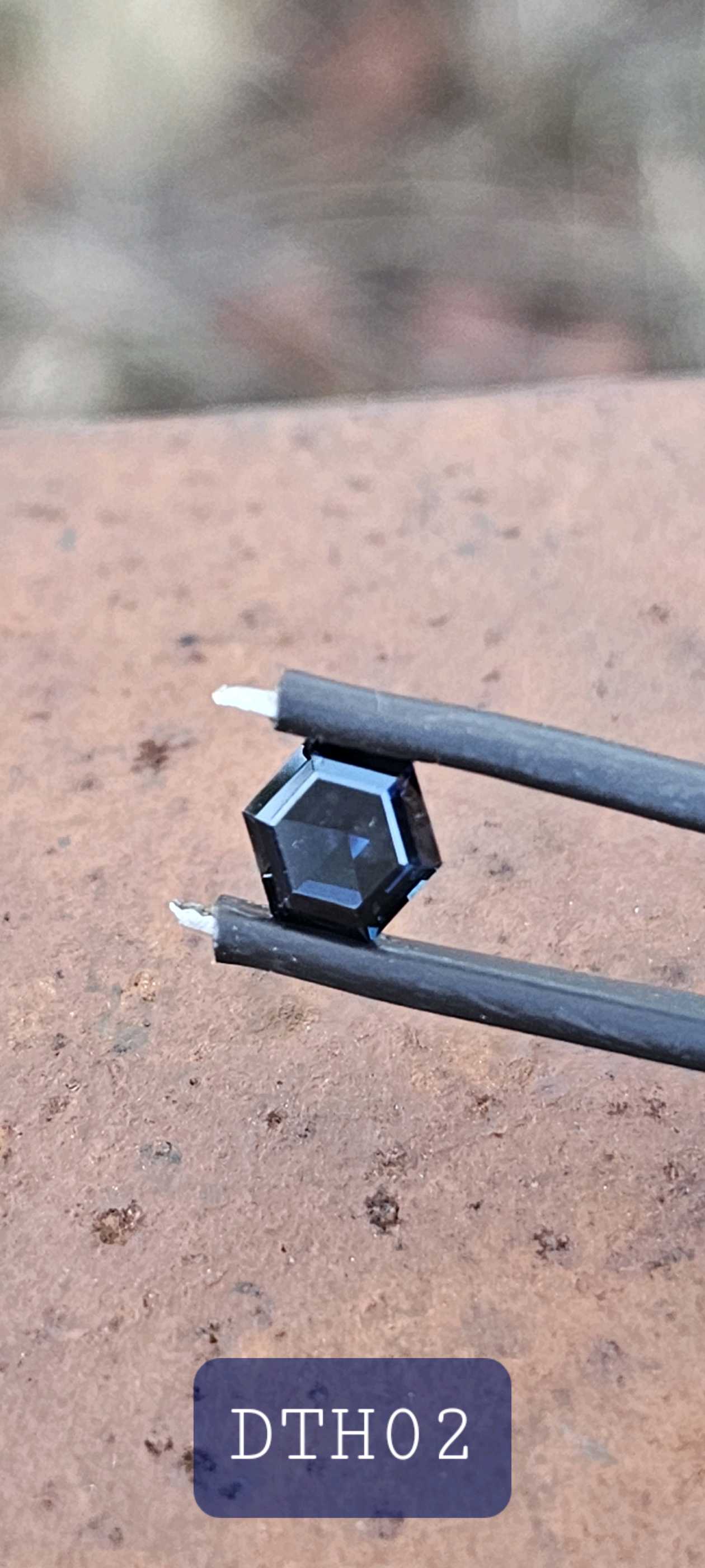 Inky Blue Hex cut Sapphire 1.395ct - Evolution Gemstones