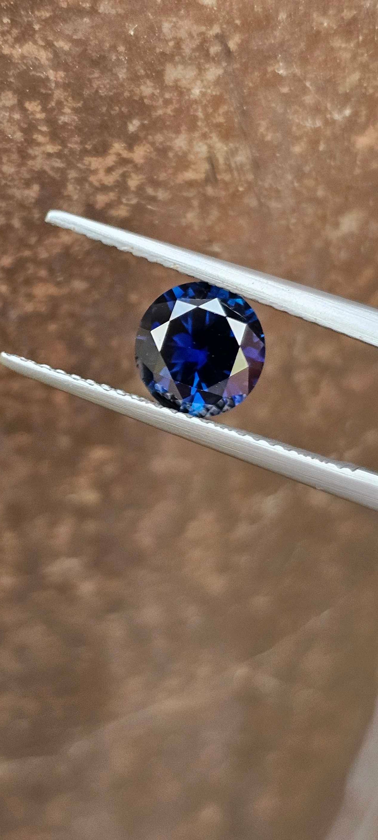 1.535ct midnight blue violet sapphire - Evolution Gemstones