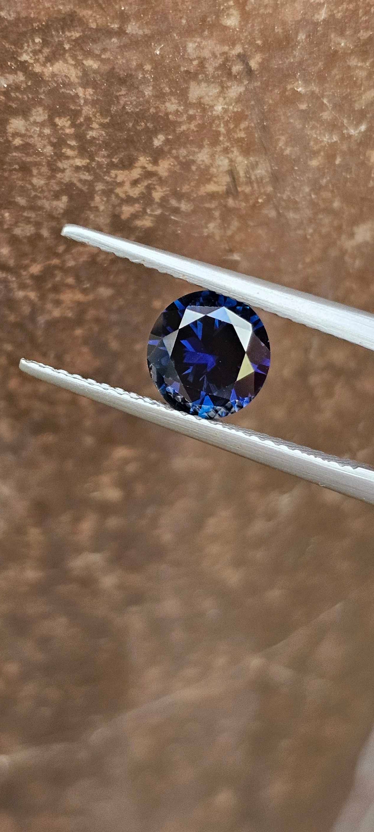 1.535ct midnight blue violet sapphire - Evolution Gemstones
