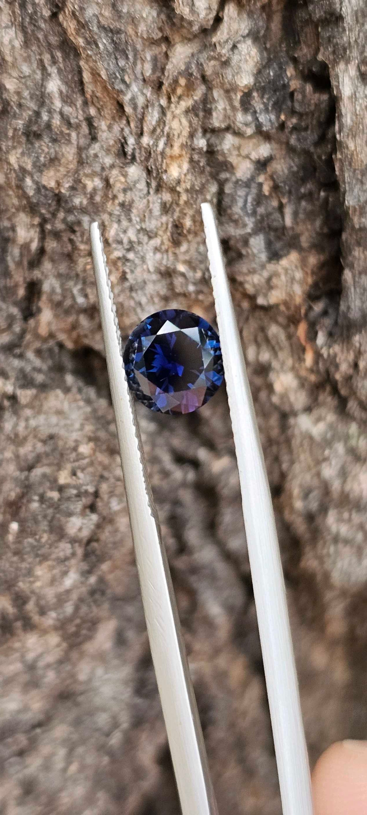 1.535ct midnight blue violet sapphire - Evolution Gemstones