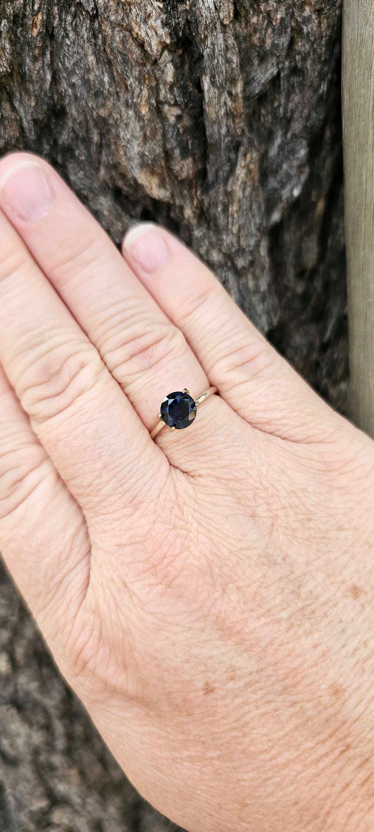 1.535ct midnight blue violet sapphire - Evolution Gemstones