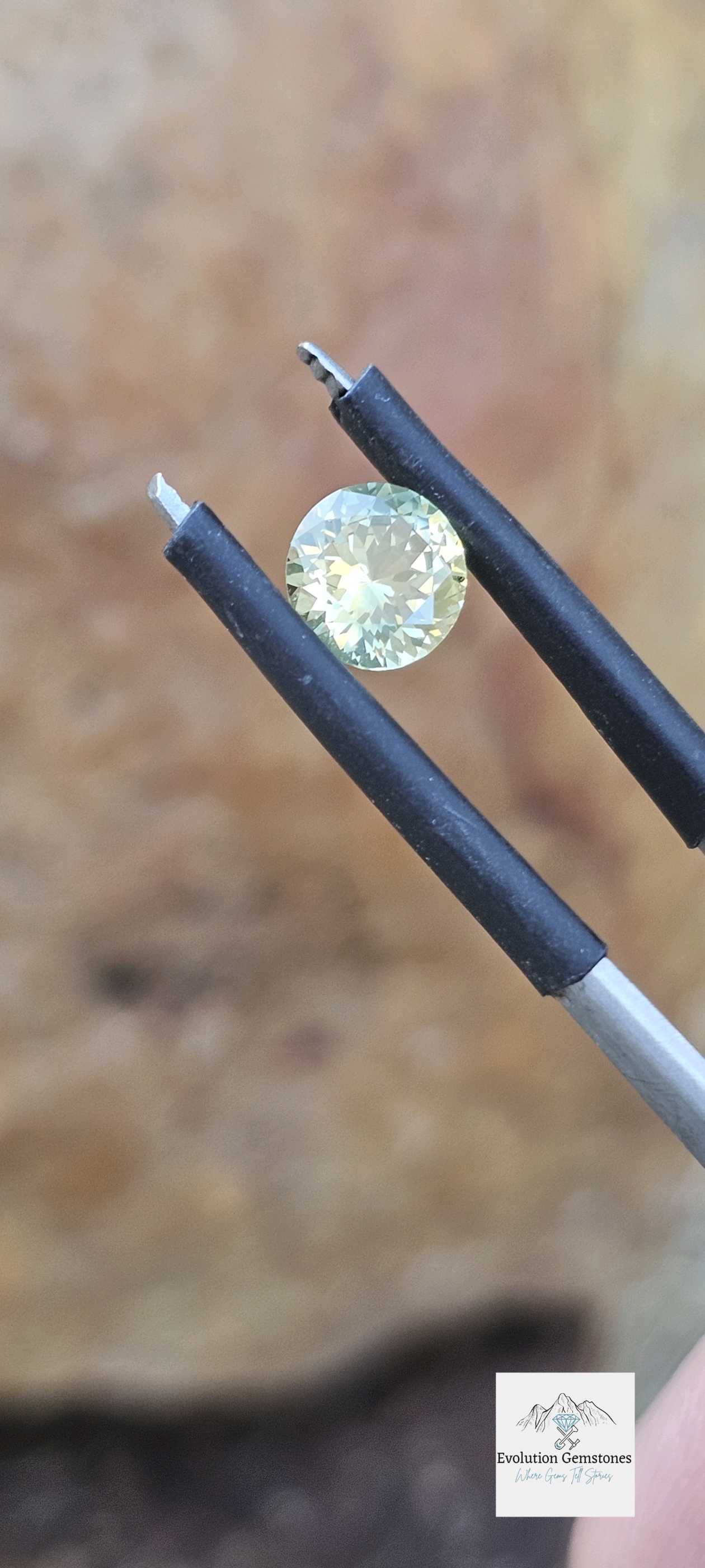 0.985ct Australian Pale Citrus Parti Sapphire - Evolution Gemstones