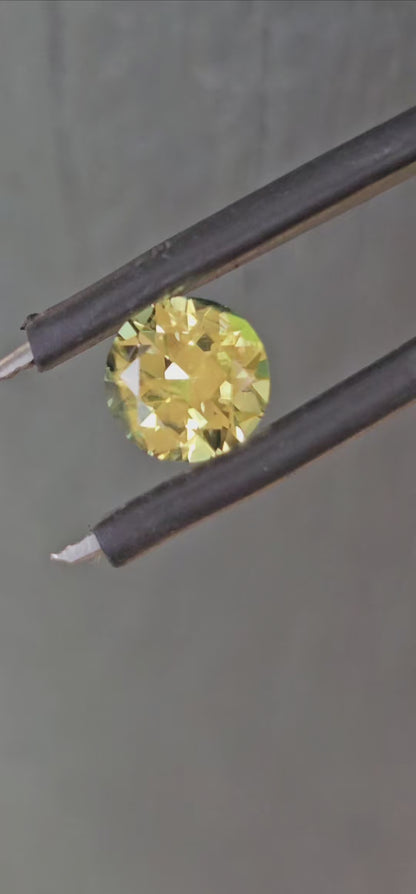 Yellow blue parti sapphire 1.2cts