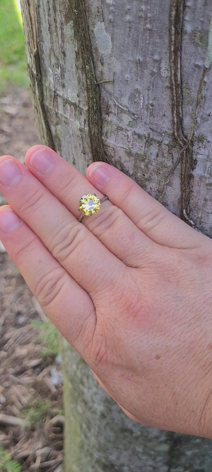 3.85ct Yellow Parti Sapphire