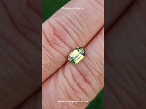 1.4ct oval step cut