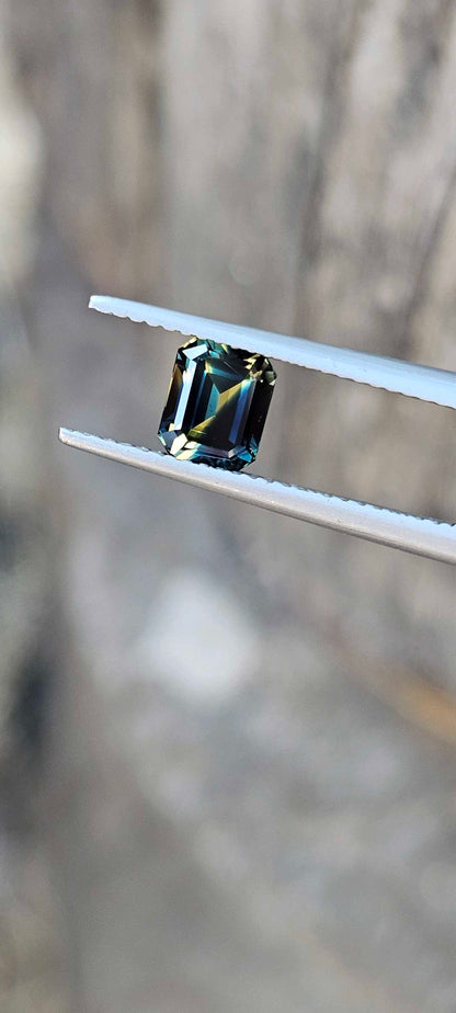 1.30ct Deep Blue & Yellow Parti Sapphire - Strong Colour Separation | Australian Natural