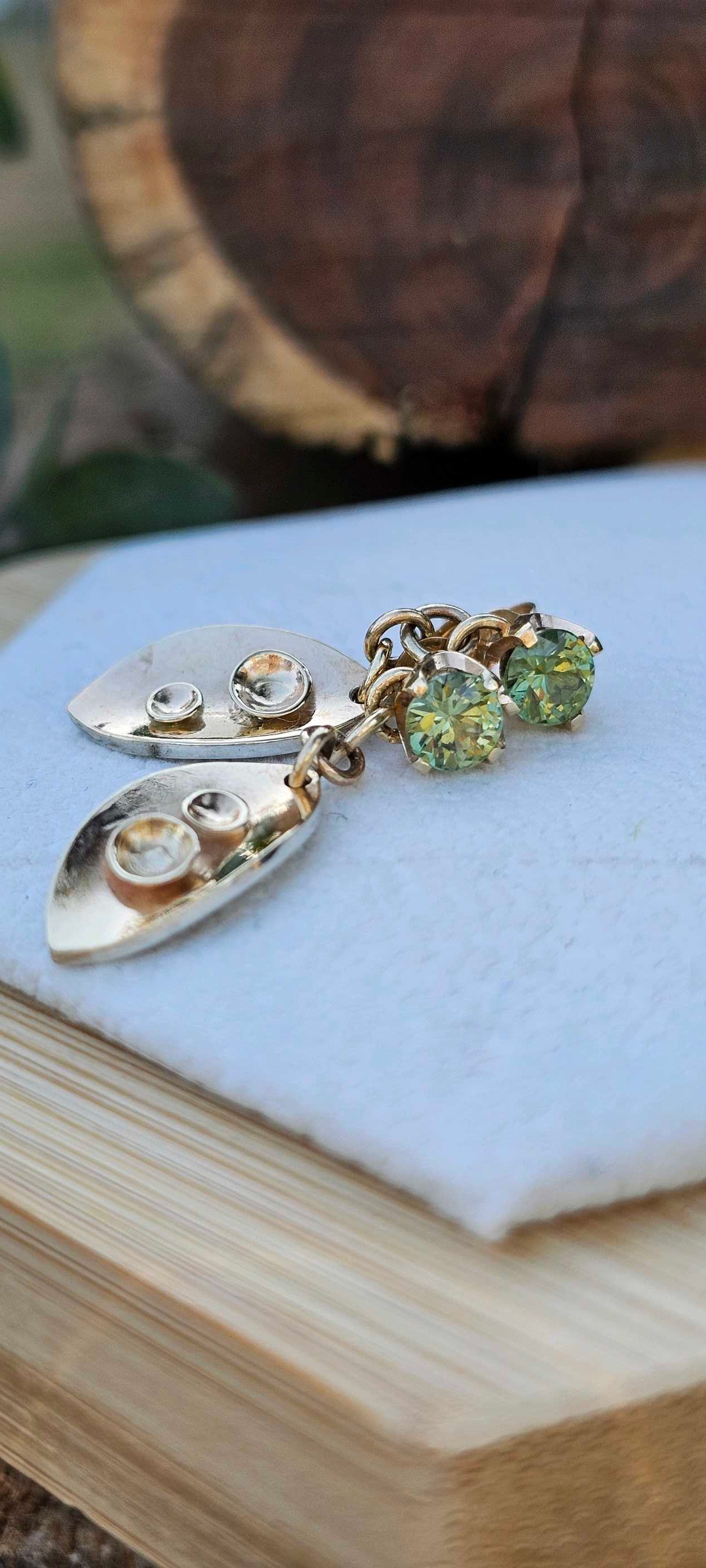 Twist Entwine Verdure Earrings - Evolution Gemstones