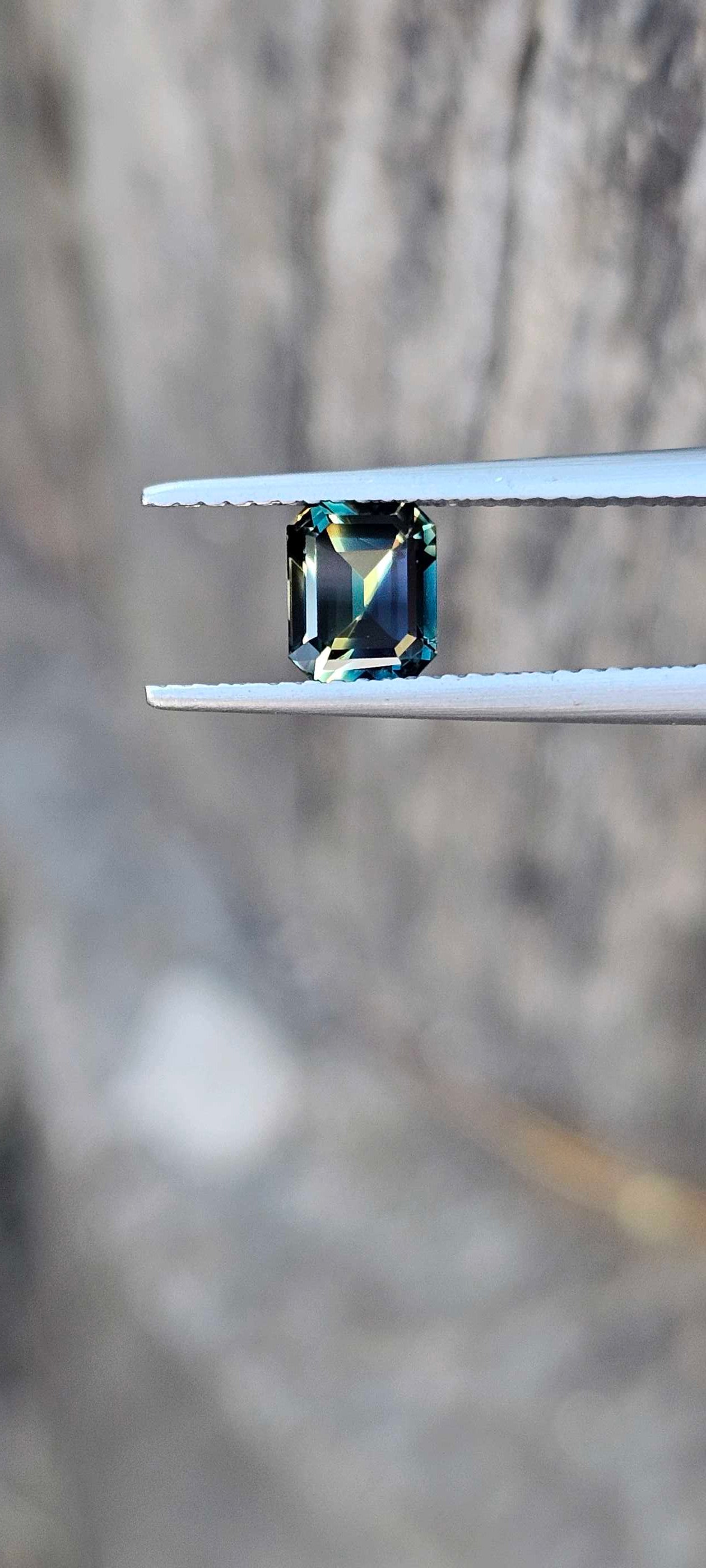 1.30ct Deep Blue & Yellow Parti Sapphire - Strong Colour Separation | Australian Natural